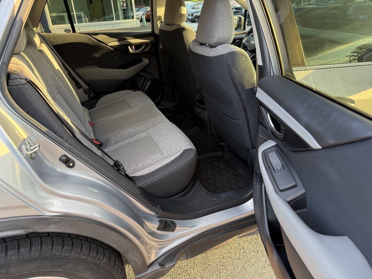 Used 2020 Subaru Outback Premium AWD/4WD image 11