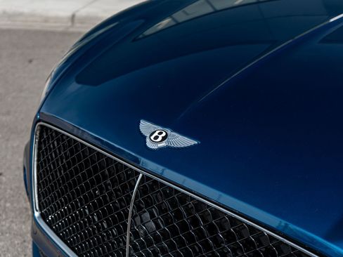 Used 2024 Bentley Continental GT image 22