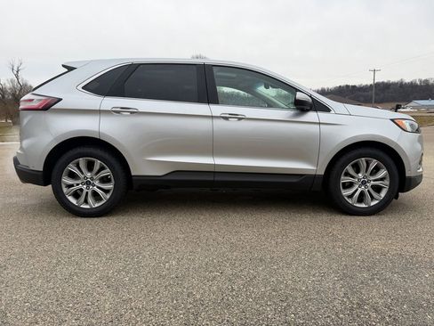 Used 2019 Ford Edge Titanium w/ Equipment Group 301A image 5