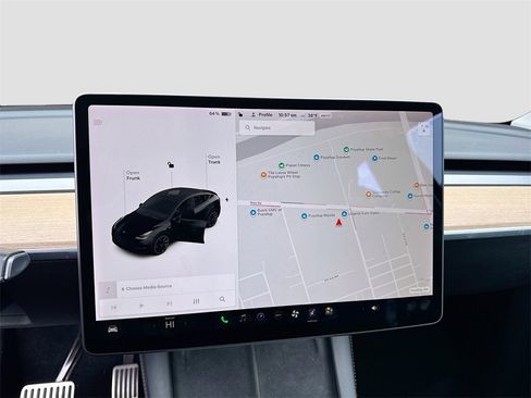 Used 2021 Tesla Model Y Long Range image 18