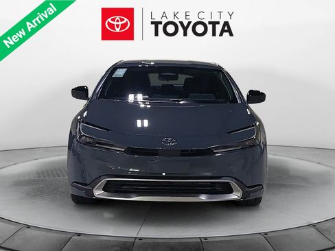 New 2025 Toyota Prius Plug-In Hybrid FWD image 10
