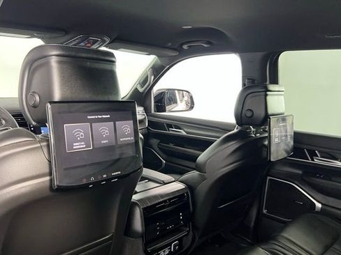 Used 2023 Jeep Wagoneer Series III w/ Rear Seat Video Group 1 image 28