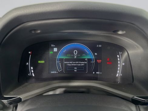 Used 2025 Toyota Camry SE w/ Convenience Package FWD image 18