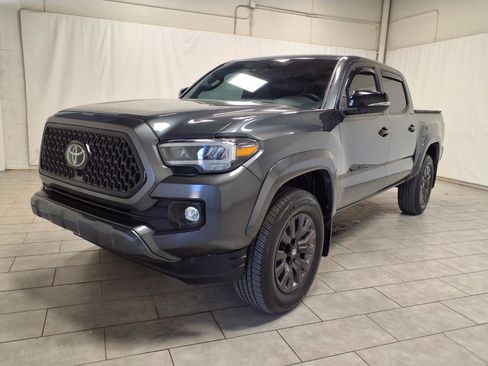 Used 2022 Toyota Tacoma Limited w/ Nightshade Package image 3