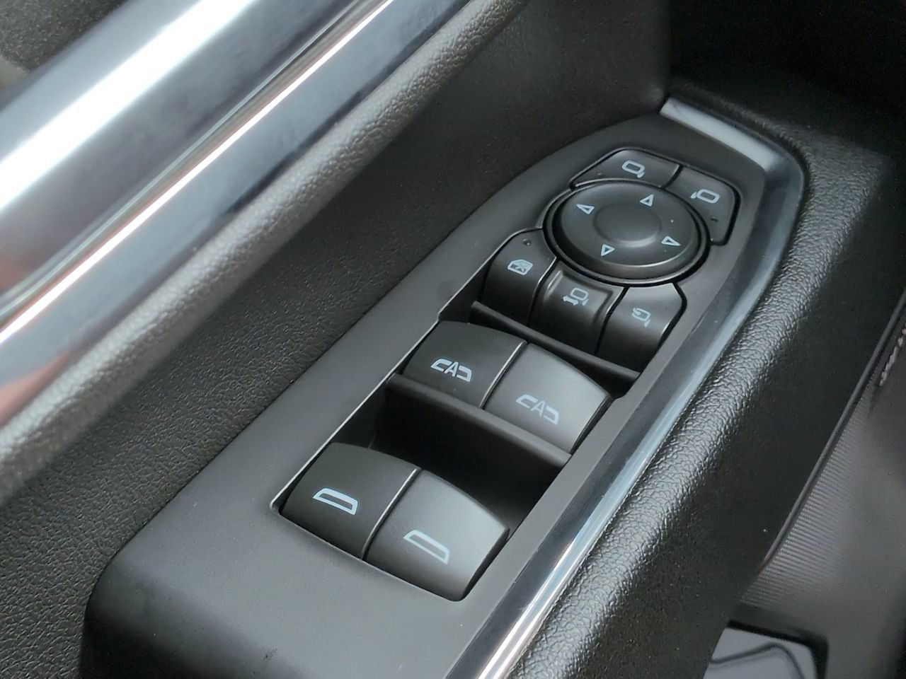 Used 2024 Chevrolet Silverado 3500 High Country w/ High Country Premium Package AWD/4WD image 23