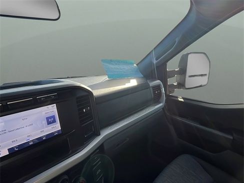 Used 2024 Ford F350 XLT w/ FX4 Off-Road Package image 32