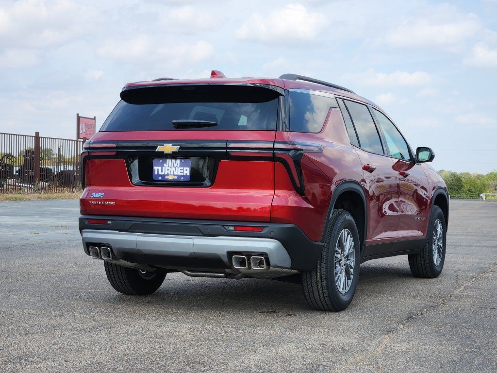 New 2027 Chevrolet Traverse LT w/ Driver Confidence Package FWD image 3