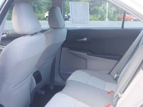 Used 2012 Toyota Camry LE FWD image 18