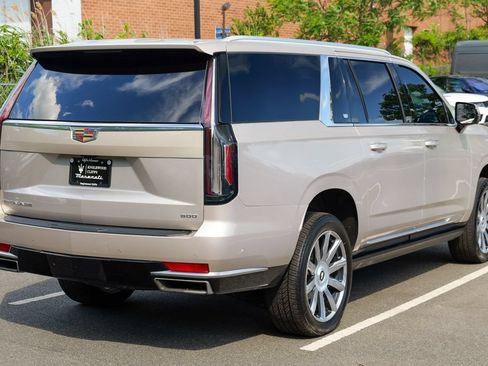 Used 2024 Cadillac Escalade ESV Premium Luxury Platinum AWD/4WD image 7