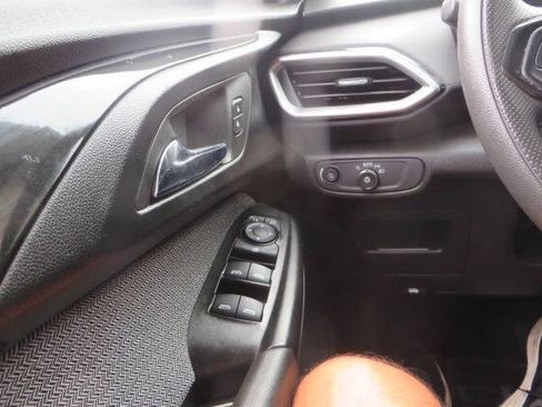 Used 2022 Chevrolet TrailBlazer LS FWD image 56