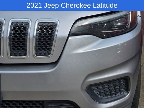 Used 2021 Jeep Cherokee Latitude image 6