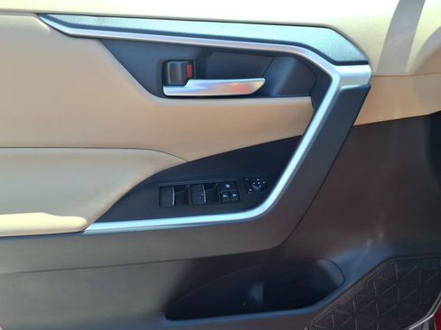 Used 2025 Toyota RAV4 XLE w/ Convenience Package AWD/4WD image 15