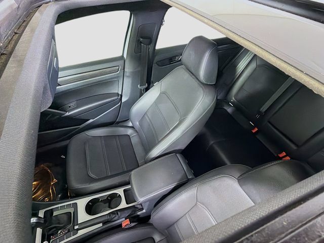 Used 2022 Volkswagen Passat 2.0T R-Line FWD image 14