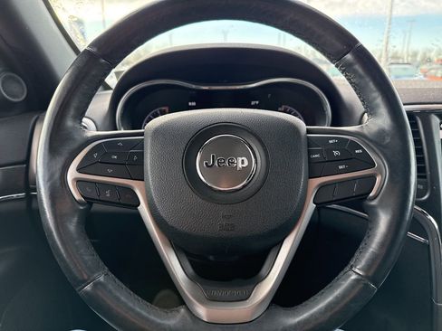 Used 2018 Jeep Grand Cherokee Limited image 12