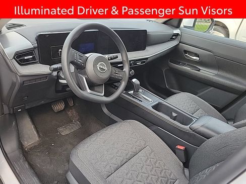 Used 2025 Nissan Kicks SV w/ SV Premium Package AWD/4WD image 7