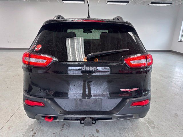 Used 2017 Jeep Cherokee Trailhawk w/ Cold Weather Group AWD/4WD image 8