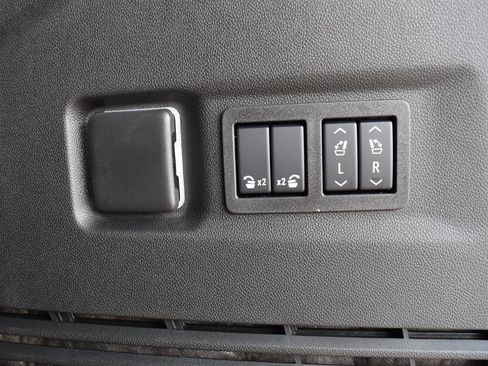 New 2026 GMC Yukon XL Elevation w/ Elevation Premium Package image 13