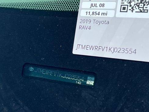 Used 2019 Toyota RAV4 XSE AWD/4WD image 23