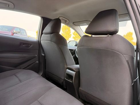 Used 2022 Toyota Corolla LE FWD image 19