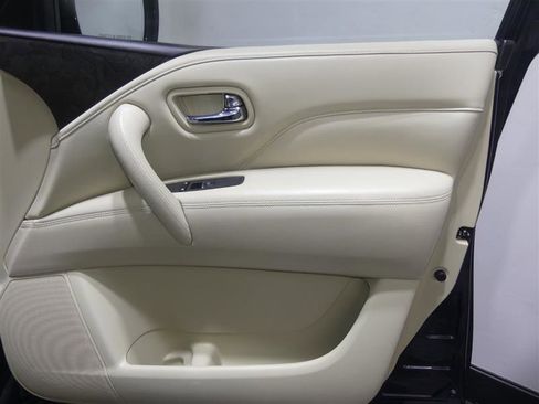 Used 2021 INFINITI QX80 Luxe w/ All-Season Package AWD/4WD image 19