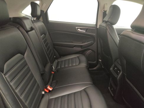 Used 2021 Ford Edge SEL image 19