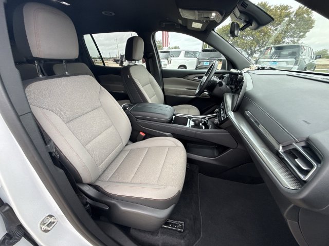 Certified 2026 Chevrolet Traverse LT w/ Driver Confidence Package FWD image 29