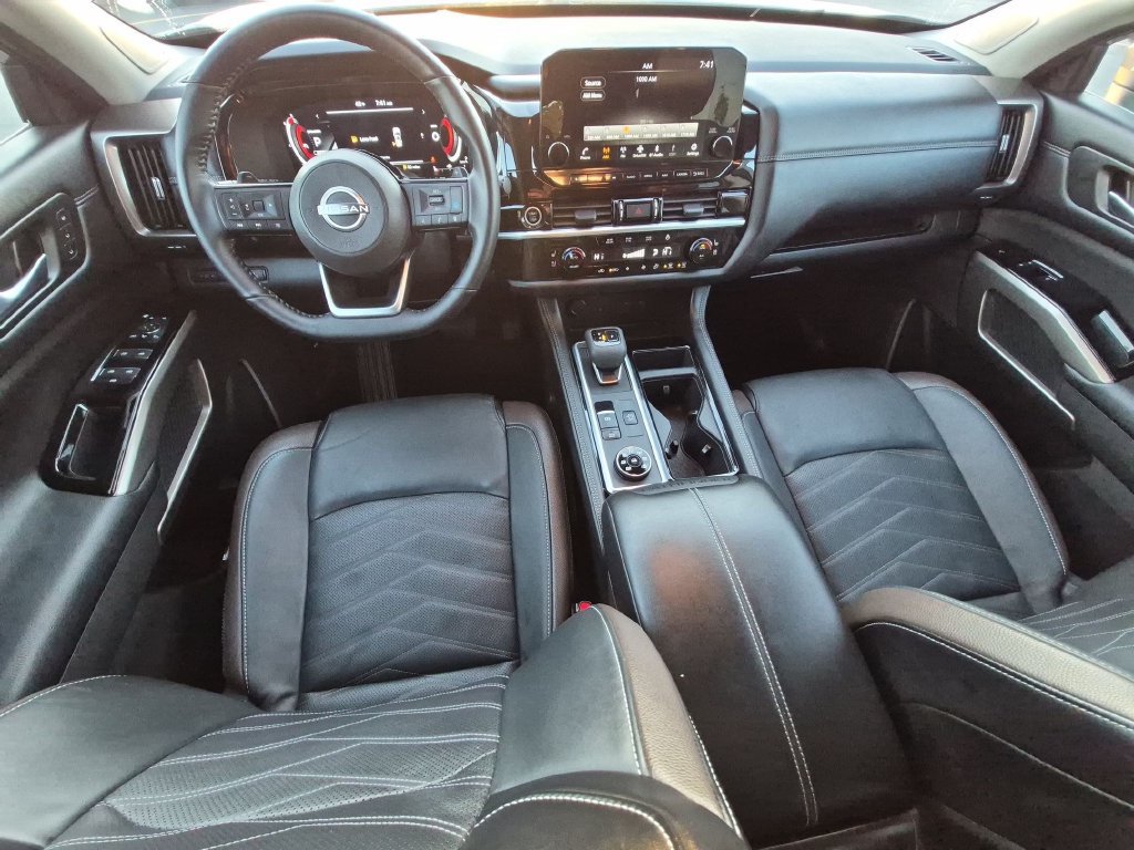 Used 2024 Nissan Pathfinder Platinum w/ Cargo Package AWD/4WD image 26