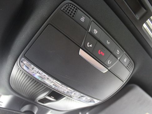 Used 2017 Mercedes-Benz E 300 4MATIC image 18