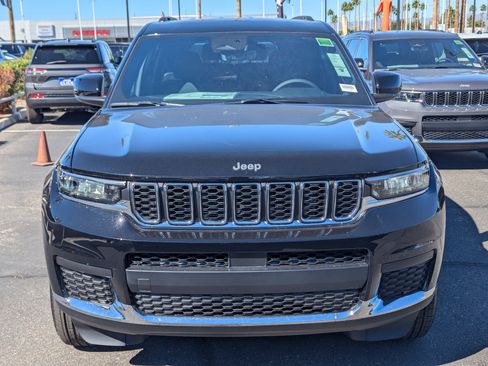 New 2025 Jeep Grand Cherokee L Laredo w/ Trailer Tow Package image 6