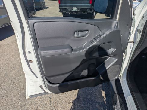 Used 2022 Nissan Frontier S AWD/4WD image 14