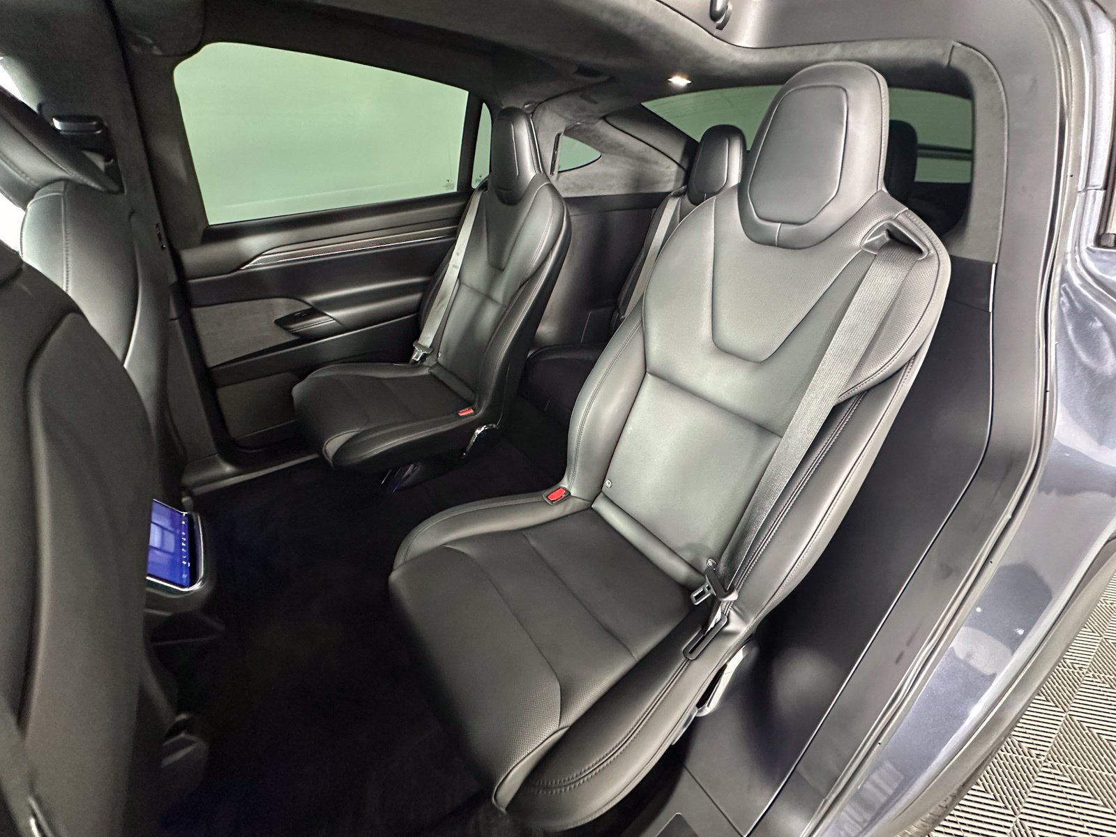 Used 2023 Tesla Model X AWD/4WD image 29