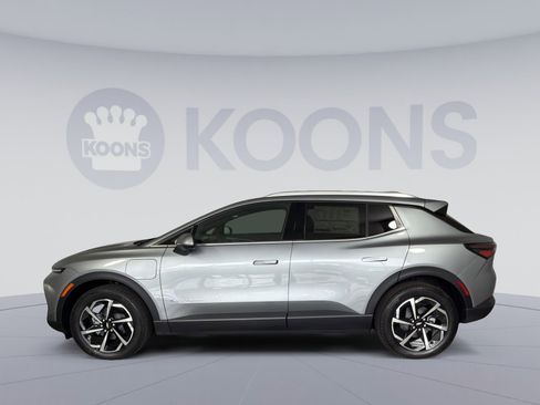 New 2026 Chevrolet Equinox EV LT image 2