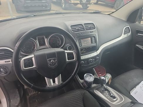 Used 2011 Dodge Journey Mainstreet w/ Popular Equipment Group AWD/4WD image 10