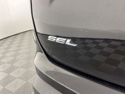 Used 2024 Ford Edge SEL AWD/4WD image 4