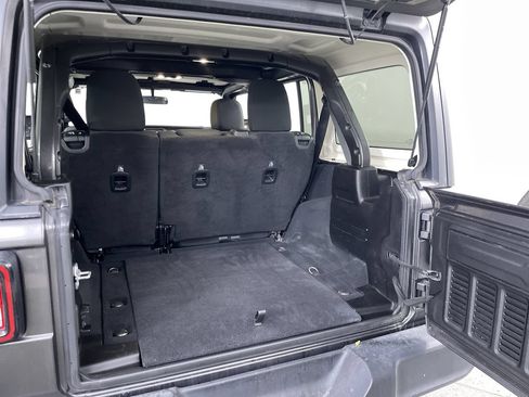 Used 2019 Jeep Wrangler Unlimited Sport S AWD/4WD image 20