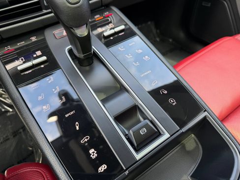Certified 2022 Porsche Macan GTS w/ Premium Package Plus AWD/4WD image 15