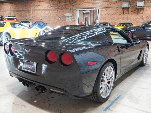 Used 2008 Chevrolet Corvette Coupe w/ Z51 Performance Package RWD image 39
