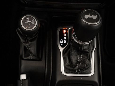 Used 2024 Jeep Wrangler Unlimited Sahara w/ Safety Group image 38