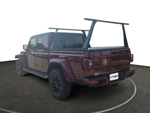 Used 2021 Jeep Gladiator Overland AWD/4WD image 3