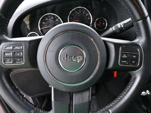 Used 2018 Jeep Wrangler Unlimited Sport S AWD/4WD image 16