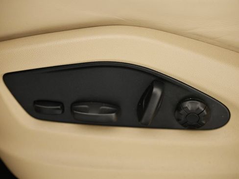 Certified 2023 Porsche Cayenne Coupe AWD/4WD image 19