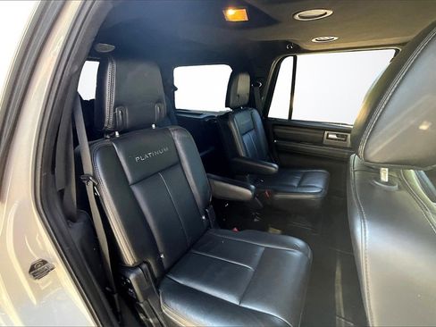 Used 2016 Ford Expedition Platinum image 23
