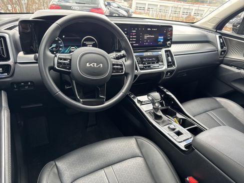 Certified 2023 Kia Sorento SX image 22