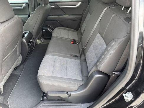 Used 2025 GMC Acadia Elevation AWD/4WD image 11