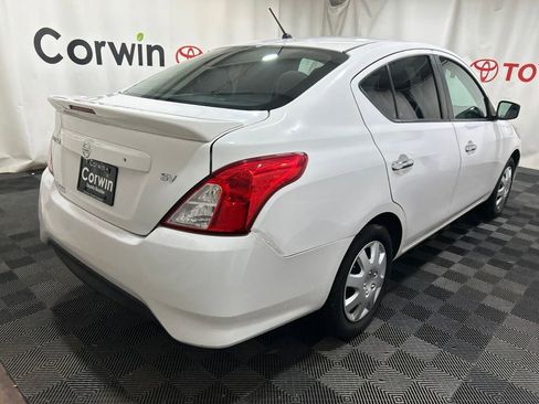 Used 2018 Nissan Versa SV FWD image 8