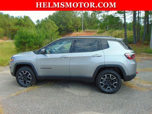 Certified 2019 Jeep Compass Trailhawk image 3