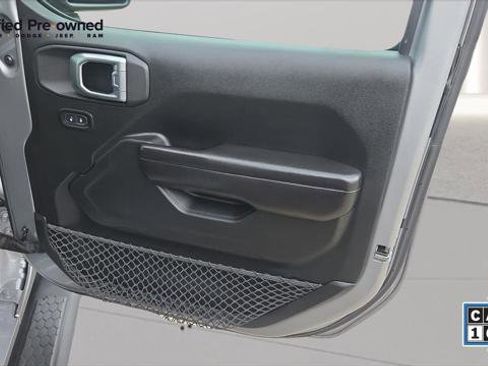 Certified 2018 Jeep Wrangler Unlimited Sport S AWD/4WD image 21