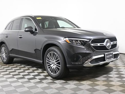 Used 2026 Mercedes-Benz GLC 300 4MATIC image 9