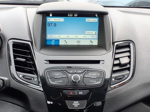 Used 2019 Ford Fiesta SE w/ Equipment Group 201A image 6