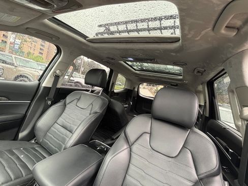 Used 2024 Kia Telluride SX Prestige AWD/4WD image 18